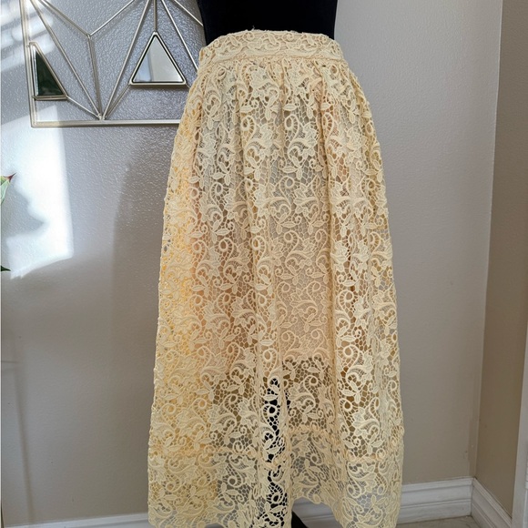 H&M Yellow Lace Midi Skirt Size 8 A-Line Feminine Cottagecore Spring Summer - Picture 3 of 8